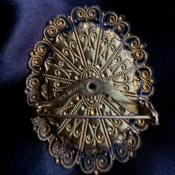 Rare Find Vintage WEST GERMANY Signed Green Glass Brooch Pin - Picture 7 of 7